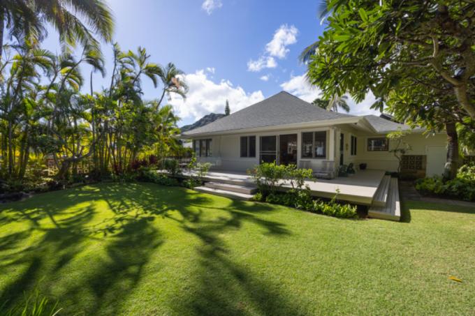 Hale Maluhia at Lanikai Beach photo 1