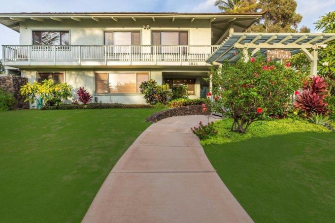 Kihei vacation rental: Hale Lanui - 4BR Home + Private Pool + Private Hot Tub
