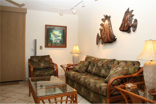 Kihei condo rental: Kihei Beach - 1BR Condo Beach Front #303