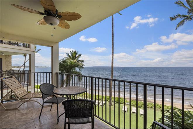 Kihei Beach - 1BR Condo Beach Front #305 photo 3