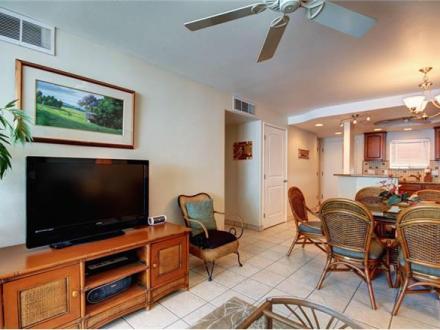 Kihei Beach - 2BR Condo Beach Front #402