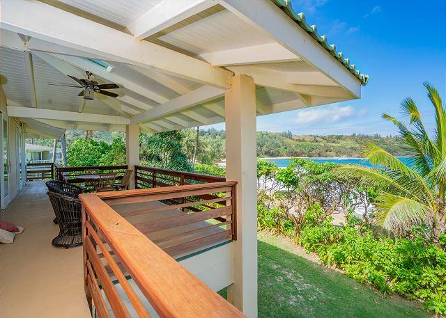 Moloaa vacation rental: Moloa'a Bay Villa and Cottage - 4BR Oceanfront Home