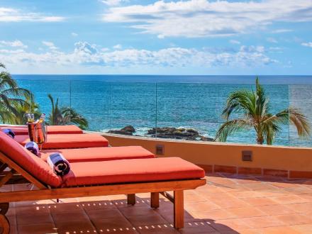 Conchas Chinas vacation rental: Marea Alta - 4BR Home