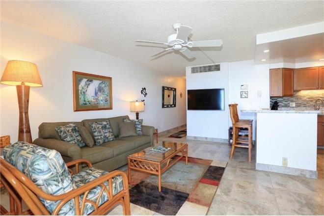 Kihei condo rental: Kihei Beach - 1BR Condo Beach Front #203