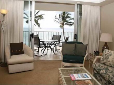 Royal Mauian - 2BR Condo Ocean Front #517