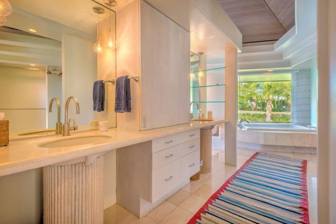 Anini Beach Front Home - 4 BR Home photo 2