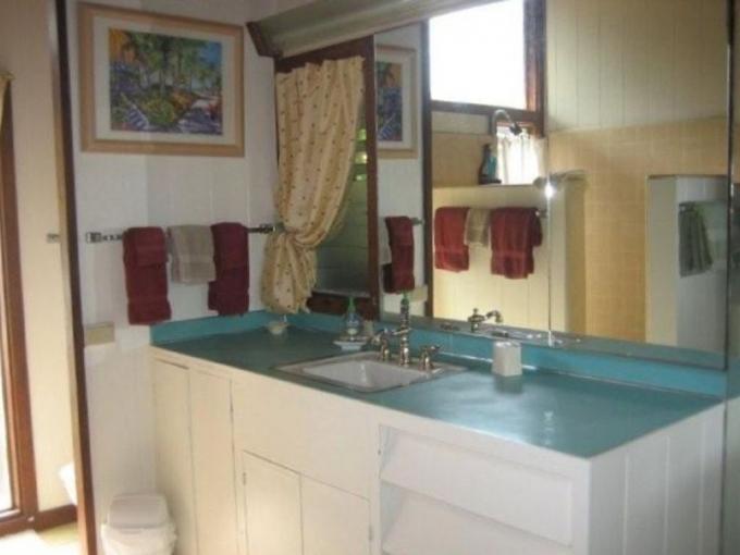 Tropical Breeze - Studio Cottage photo 1