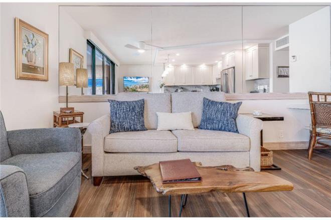 Kihei condo rental: Kihei Beach - 1BR Condo Beach Front #207