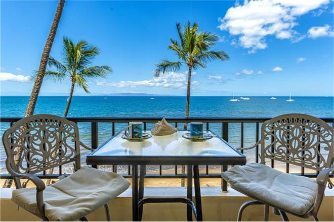 Kihei condo rental: Sugar Beach - 1BR Condo Beach Front #414