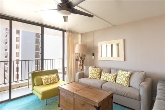 Waikiki Banyan Tower 2 - 1BR Condo Ocean View #3208