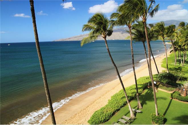 Kihei condo rental: Kihei Beach - 1BR Condo Beach Front #506