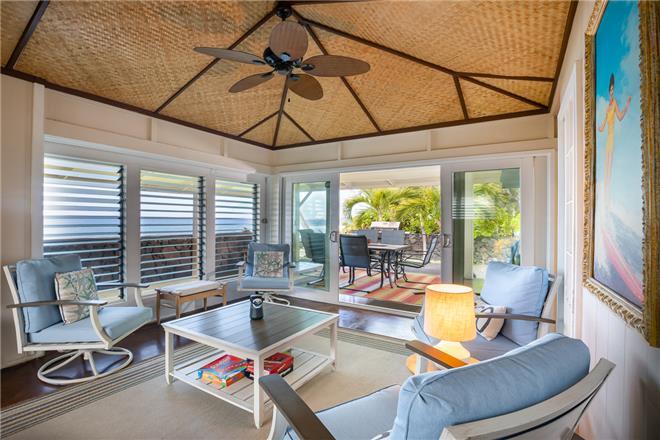 Kona vacation rental: Honl's Beach Hale - 3BR Home Ocean Front + Private Hot Tub