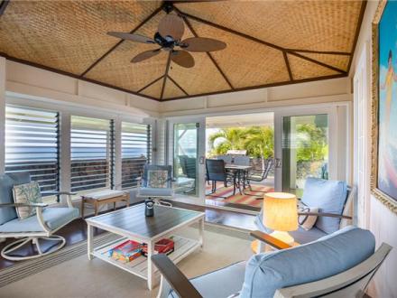 Honl's Beach Hale - 3BR Home Ocean Front + Private Hot Tub