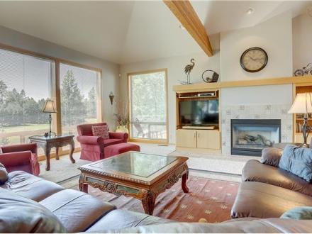 Sunriver vacation rental: 11 Tournament - 5BR Home