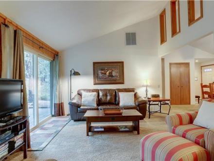 Sunriver vacation rental: 2 Killdeer - 2BR Home + Private Hot Tub