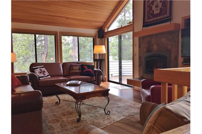 Sunriver condo rental: 2 Quail - 5BR Home + Private Hot Tub