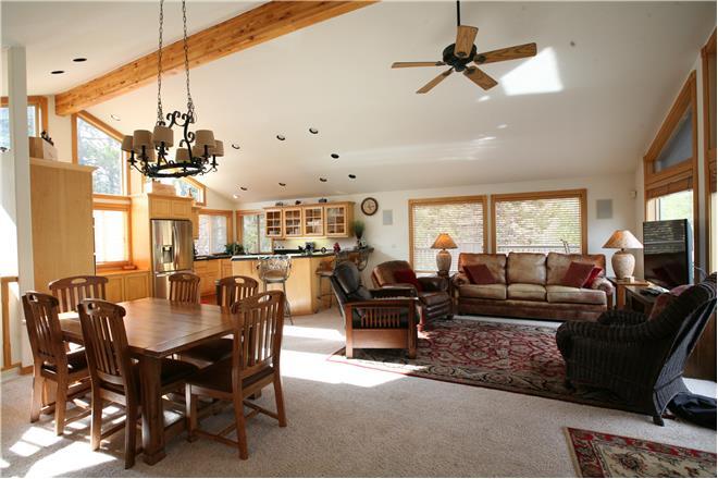 Sunriver condo rental: 2 Sarazen - 4BR Home + Private Hot Tub