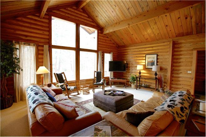 Sunriver condo rental: 3 Blue Grouse - 5BR Home + Private Hot Tub