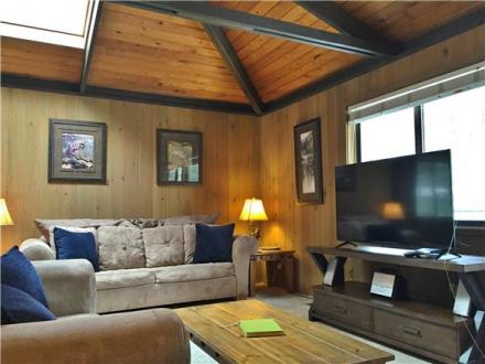 Sunriver condo rental: 3 Killdeer - 2BR Home + Private Hot Tub