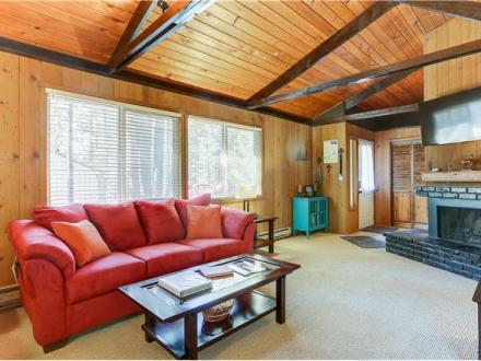 Sunriver vacation rental: 7 Grizzly - 2BR Home + Private Hot Tub