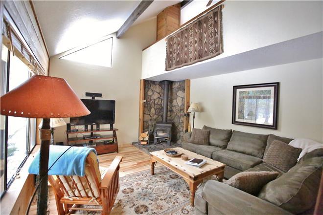 Sunriver vacation rental: 8 Leisure - 4BR Home + Private Hot Tub