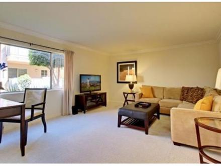 Palm Springs condo rental: Americana Gardens - 2BR Condo #118