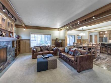 Bend vacation rental: Awbrey - 4BR Home