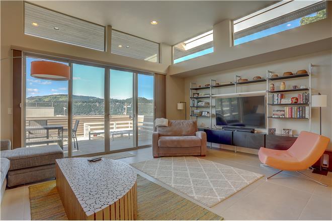 Hood River vacation rental: Casa Del Stoke - 3BR Home + Private Hot Tub