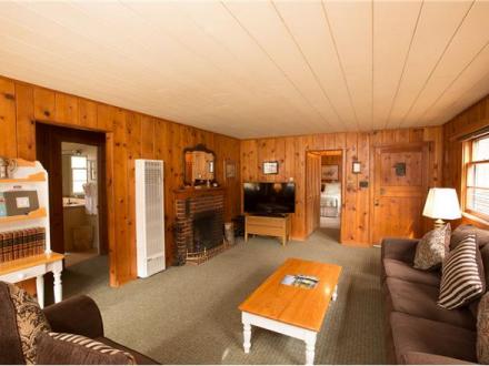 Bend vacation rental: Mirror Pond - 2BR Home