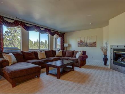 Quinn Creek - 4BR Home