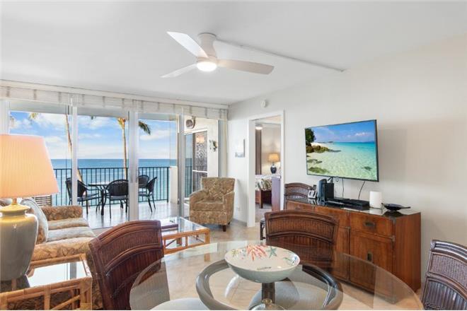 Wailea condo rental: Royal Mauian - 2BR Condo Ocean Front #416