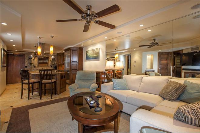 Kihei condo rental: Kihei Beach - 2BR Condo Beach Front #102