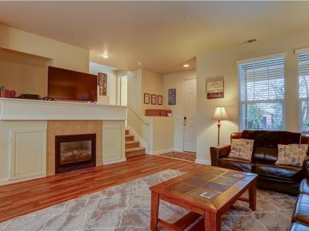 Bend vacation rental: Old Mill Magic - 2BR Condo