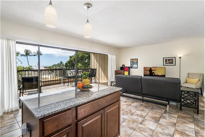 Kona condo rental: Kona Plaza - 2BR Condo Ocean View #201