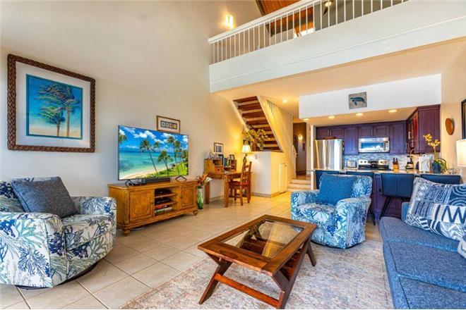 Lahaina condo rental: Hale Mahina - 2BR Condo Beach Front #B-405