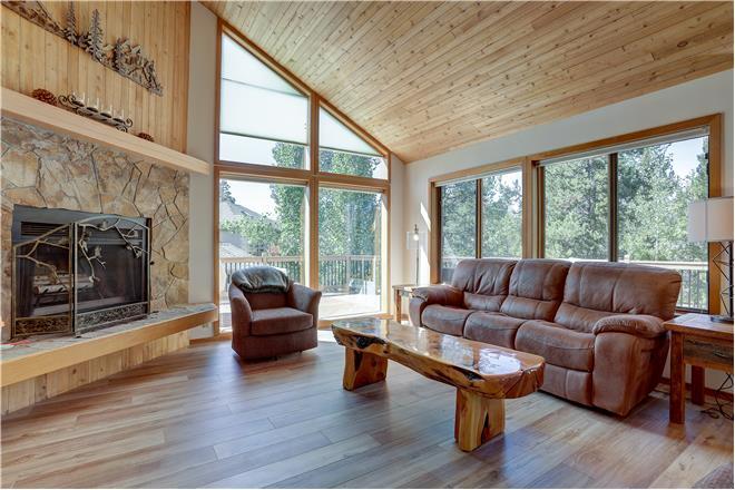 Sunriver vacation rental: 15 Big Leaf - 3BR Home