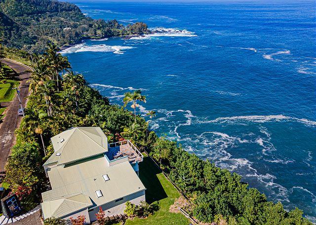 Paradise Bluff - 3BR Ocean View Home photo 1