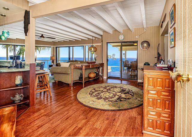 Paradise Bluff - 3BR Ocean View Home photo 4