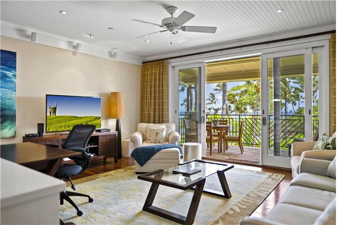 Turtle Bay Villas - 3BR Condo Beach Front #307