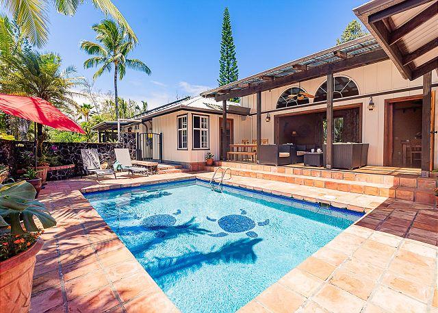 Keaau vacation rental: House of Paddles - 3BR Home Pool View