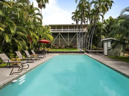 Kona Sunset House at Walua - 3BR Home + Private Pool Ocean View