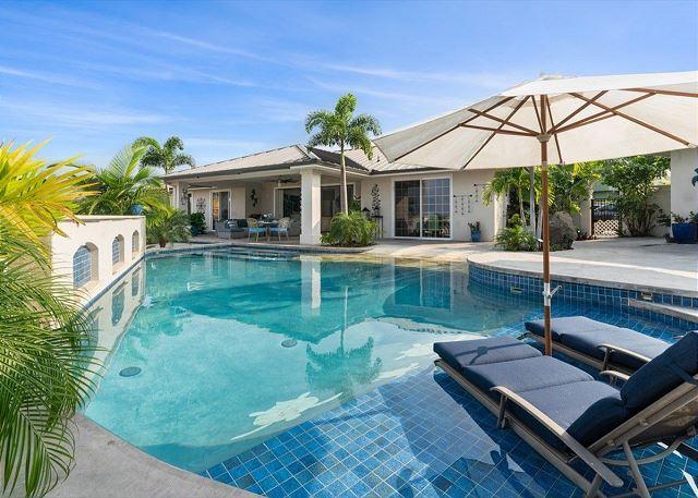 Kona vacation rental: Kona Bubbles - 4BR Home + Private Pool Ocean View