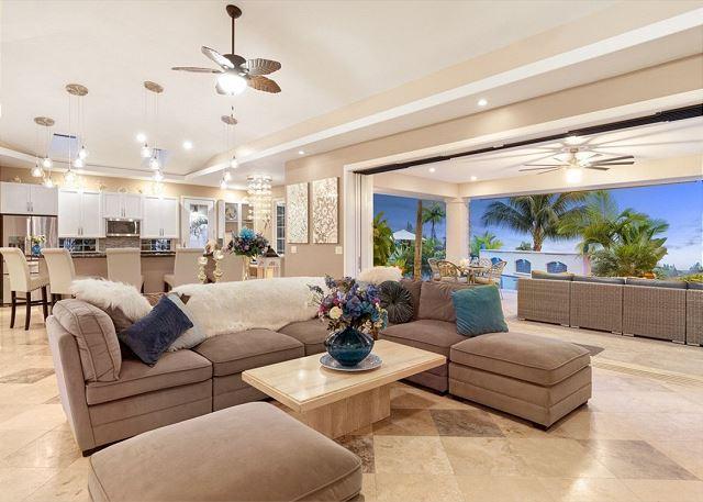 Kona Bubbles - 4BR Home + Private Pool Ocean View photo 3
