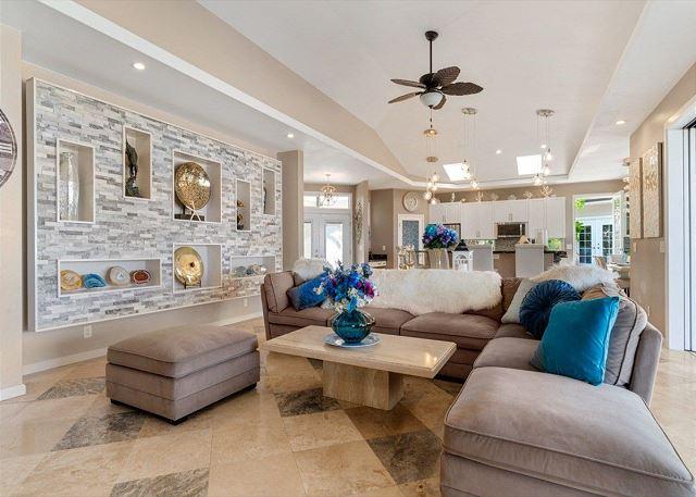 Kona Bubbles - 4BR Home + Private Pool Ocean View photo 4