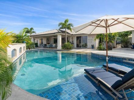 Kona Bubbles - 4BR Home + Private Pool Ocean View