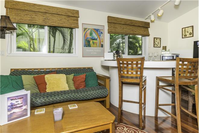 Kailua vacation rental: Lanikai Ohana Hale - 1BR Home Garden View + Private Pool