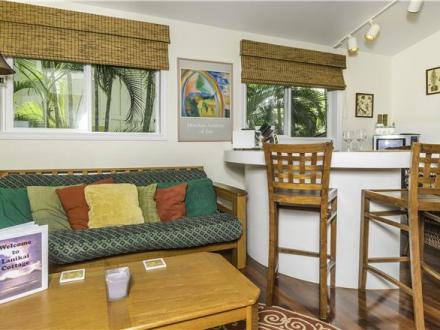 Kailua vacation rental: Lanikai Ohana Hale - 1BR Home Garden View + Private Pool