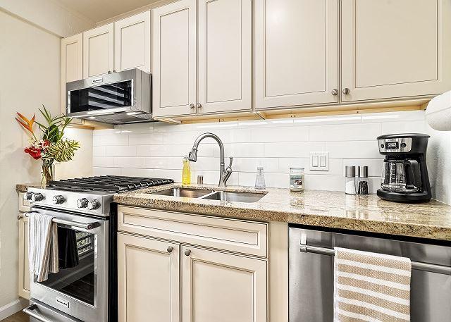 Kona Mansions - 1BR Condo #302 photo 5