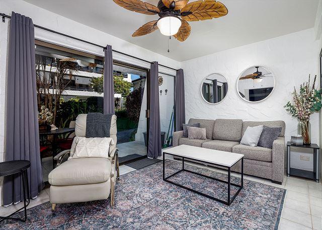 Kona condo rental: Casa De Emdeko - 1BR Condo King #105