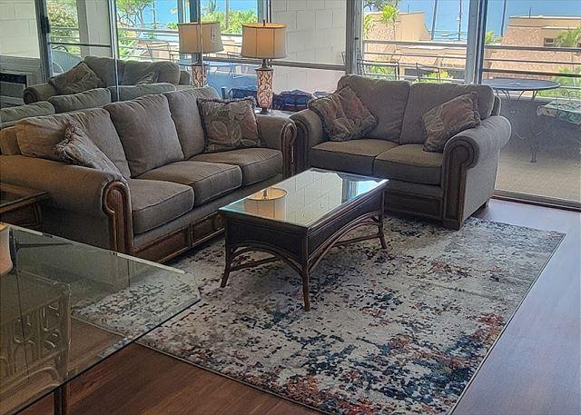 Kamaole Beach Royale - 3BR Condo Ocean View King #301 photo 5